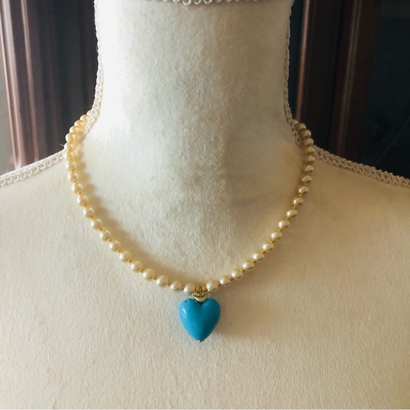 Handcrafted repurpose faux turquoise heart pendant Czech glass Pearl necklace - Picture 2 of 11
